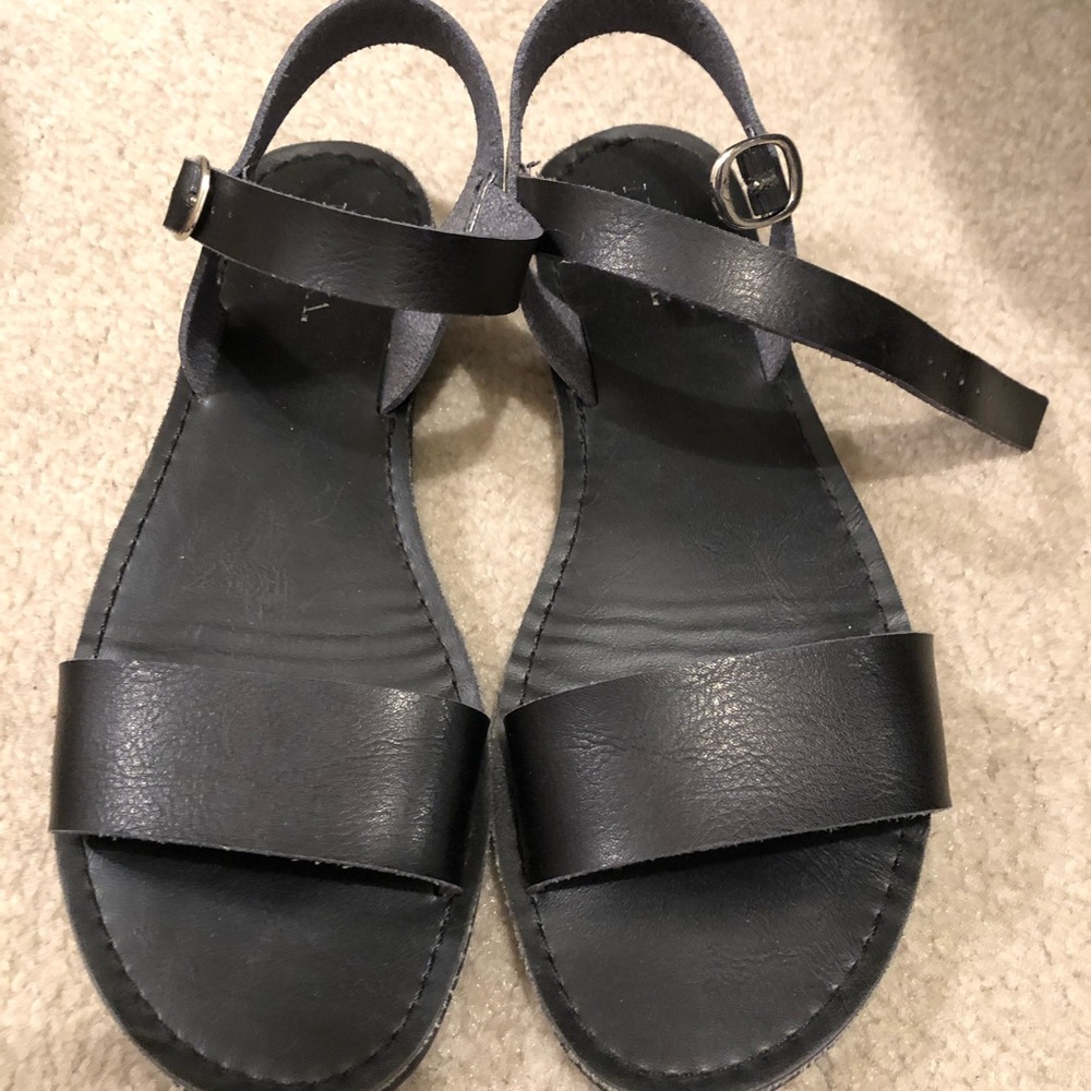 Merona black sandals